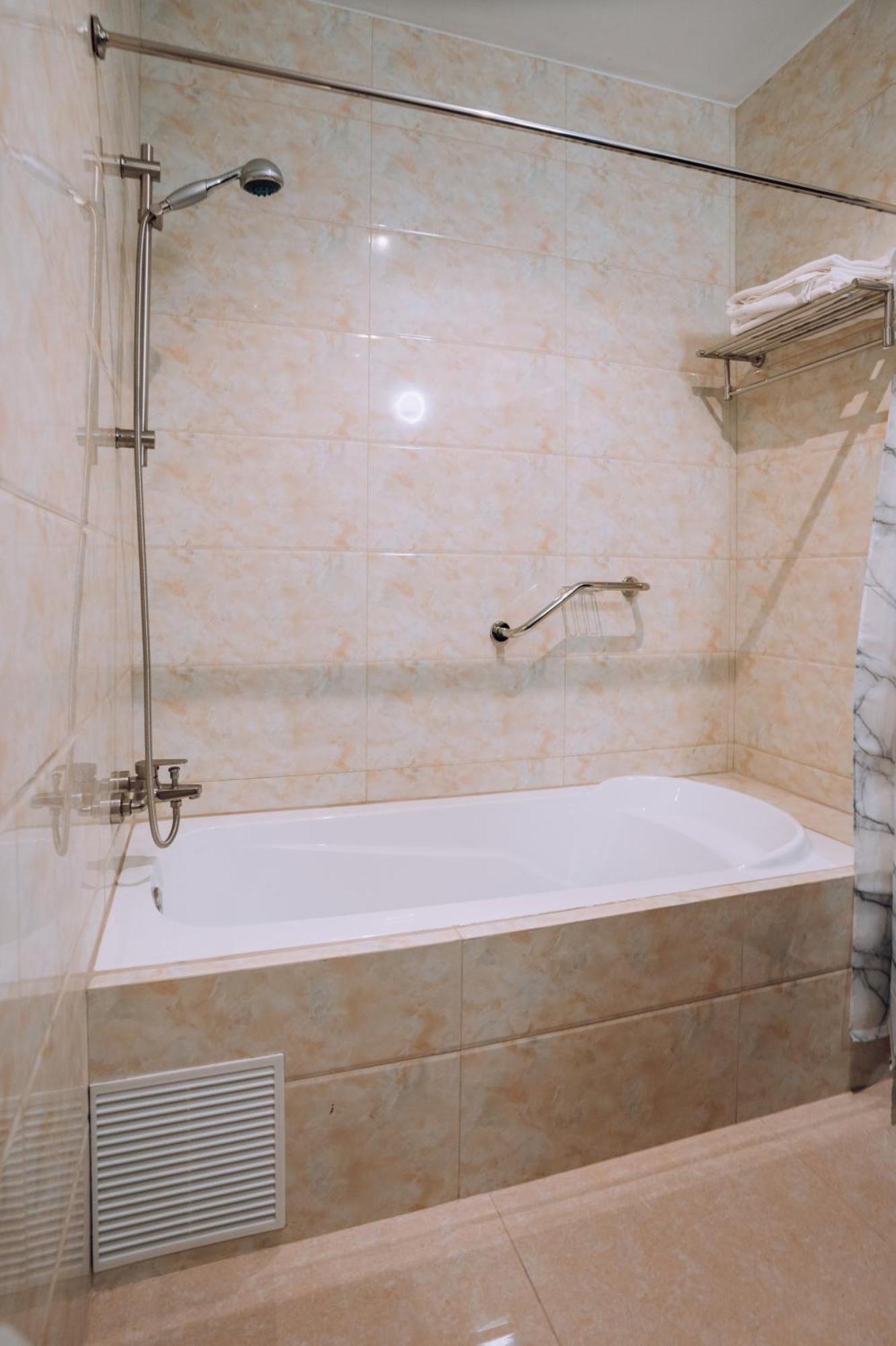 Hotel Design & Club