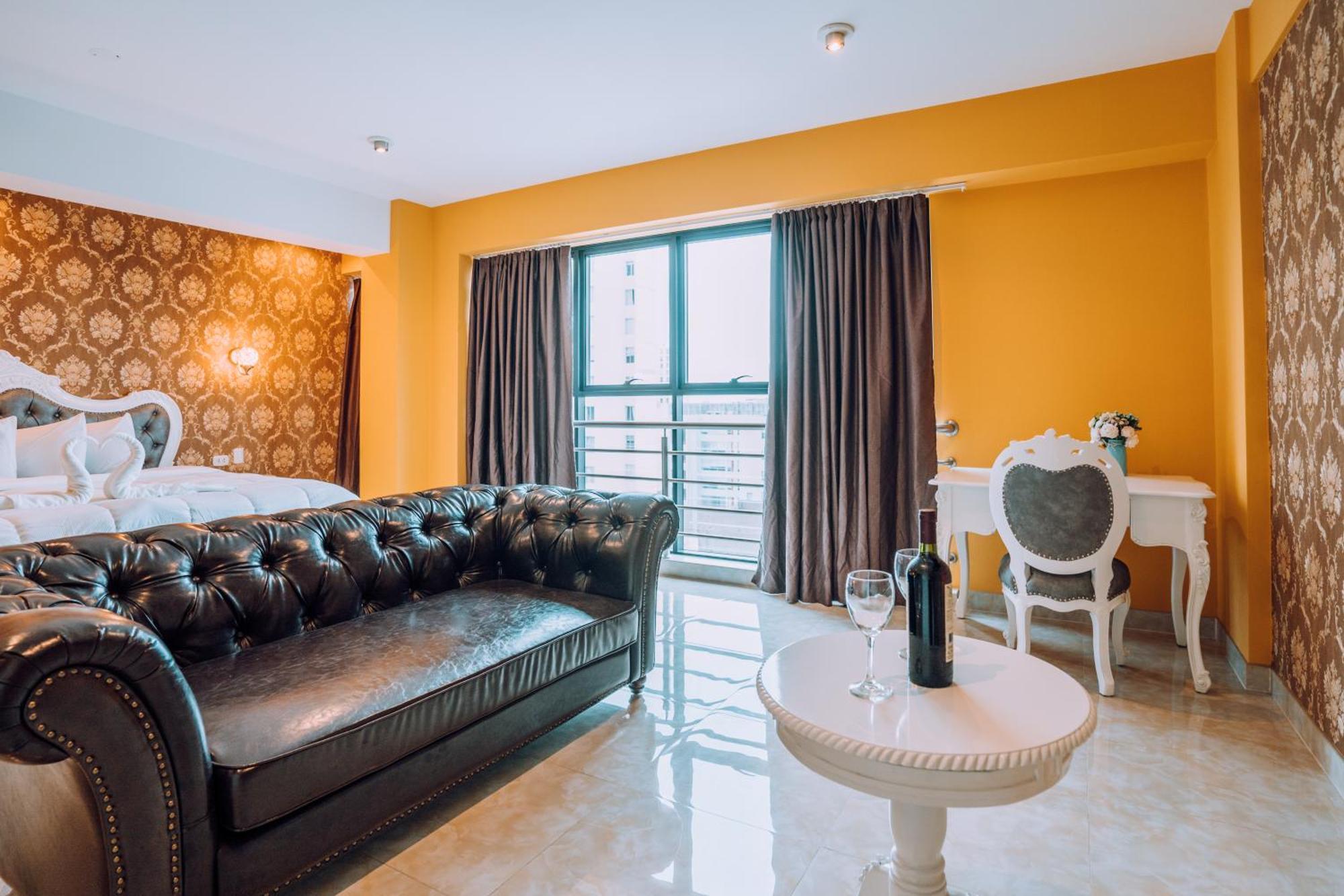 Hotel Design & Club