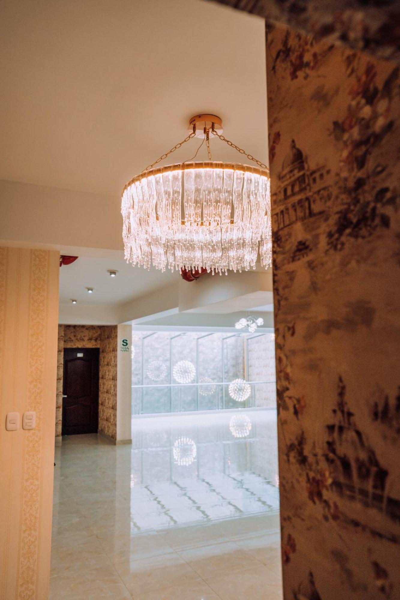 Design & Club Hotel Lima